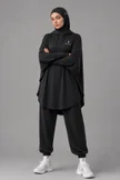 Tenue de Sport Modeste — Poncho à Capuche, Hijab Sportif & Jogger Ample