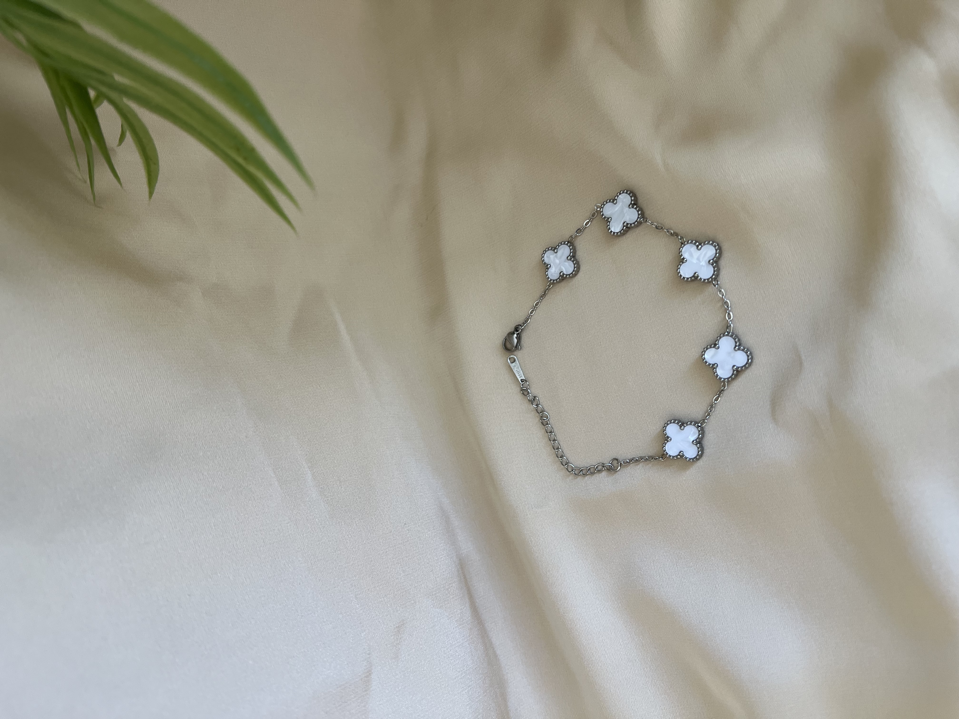 NAWARA - Grey Van cleef