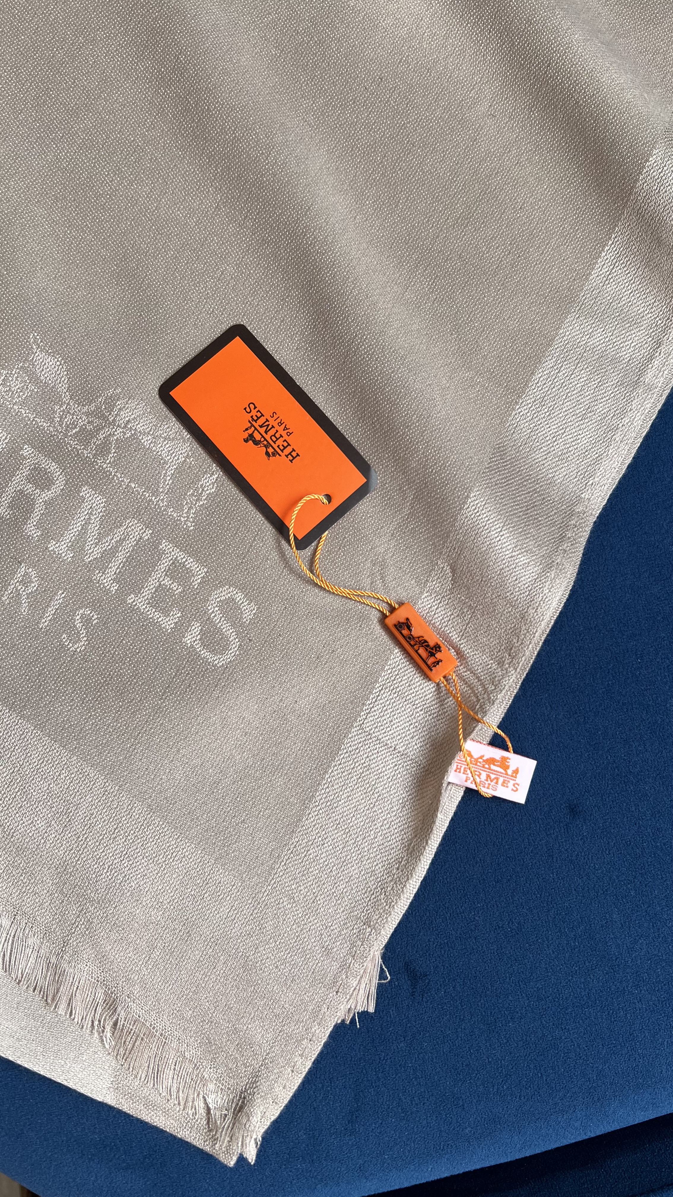 Écharpe Hermès gris