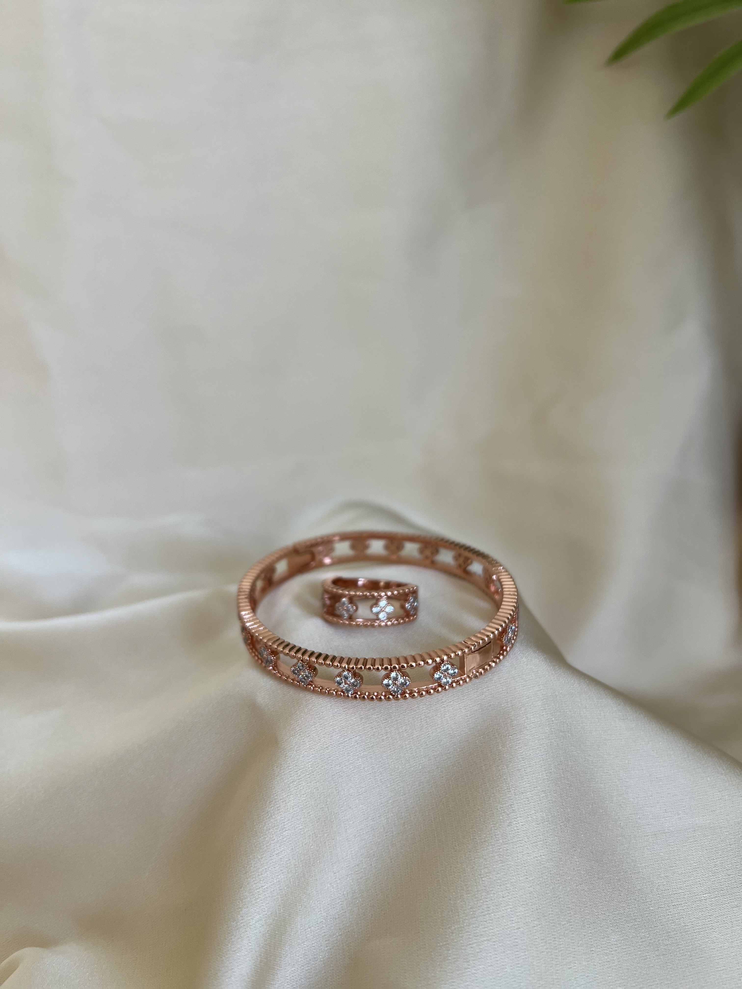 "vancleef + bague  PINK inoxydable" - MALIKA ROSE