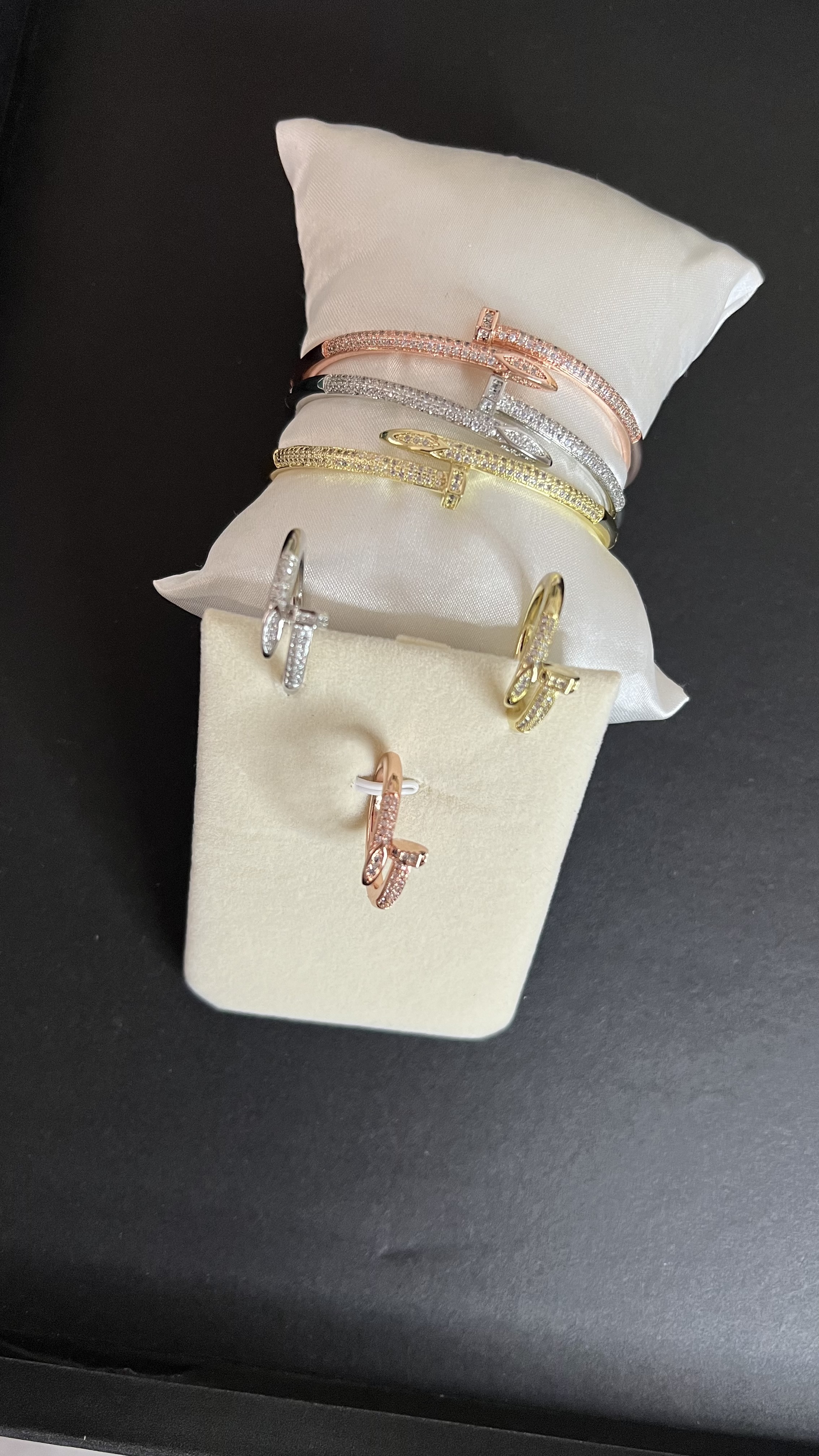 Pack 3 bracelets + 3 bagues Clou Gold Rose gold et argenté ( 50 dhs chacun au lieu de 70)