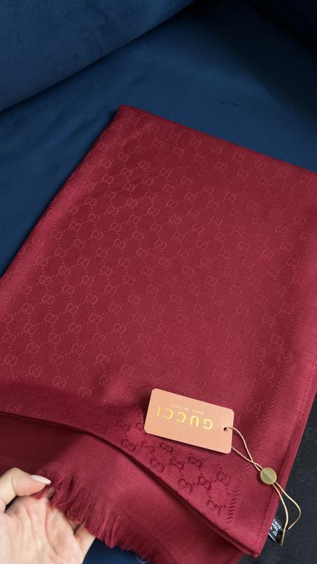 Écharpe grenat Gucci