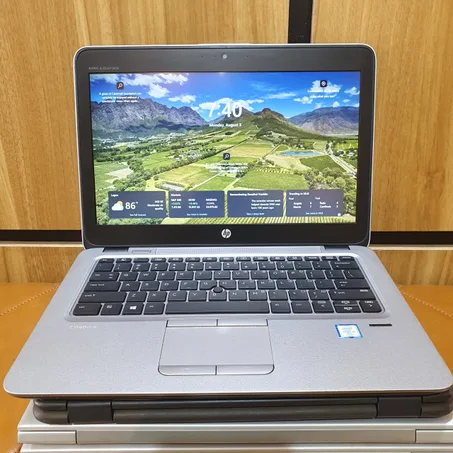 HP EliteBook 820 G3 8gb ramm 256gb ssd