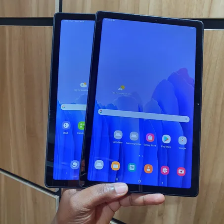 SAMSUNG TAB A7 2020 32gb storage