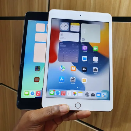 Apple iPad Mini 5th generation 64gb Wi-Fi