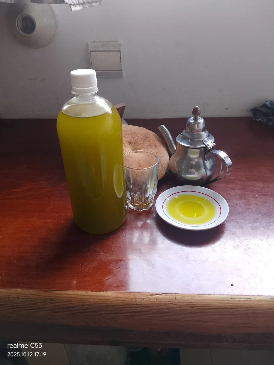 زيت الزيتون الاصلية  1 لتر