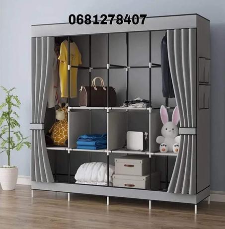 خزانة الملابس كبيرة