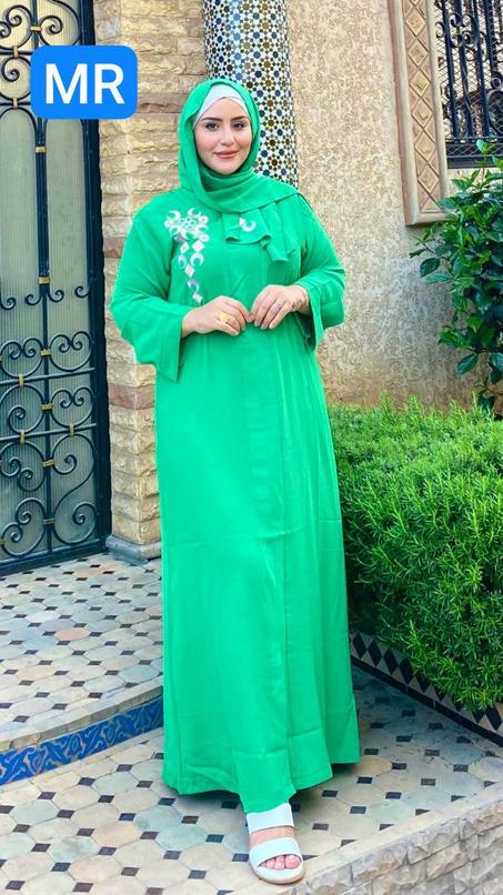 عباية   بالشال  ديالها