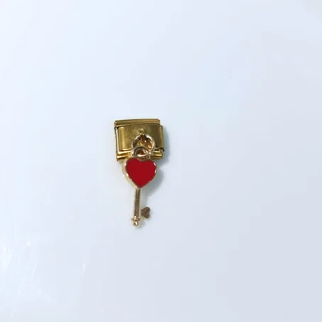 Charm COEUR CLE ROUGE (Doré)