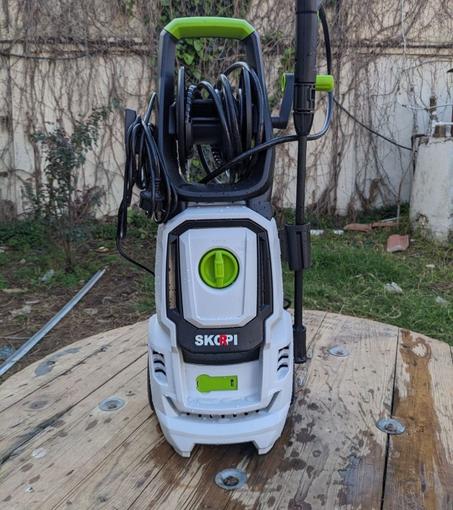 منظف بقوى 1800 ولط