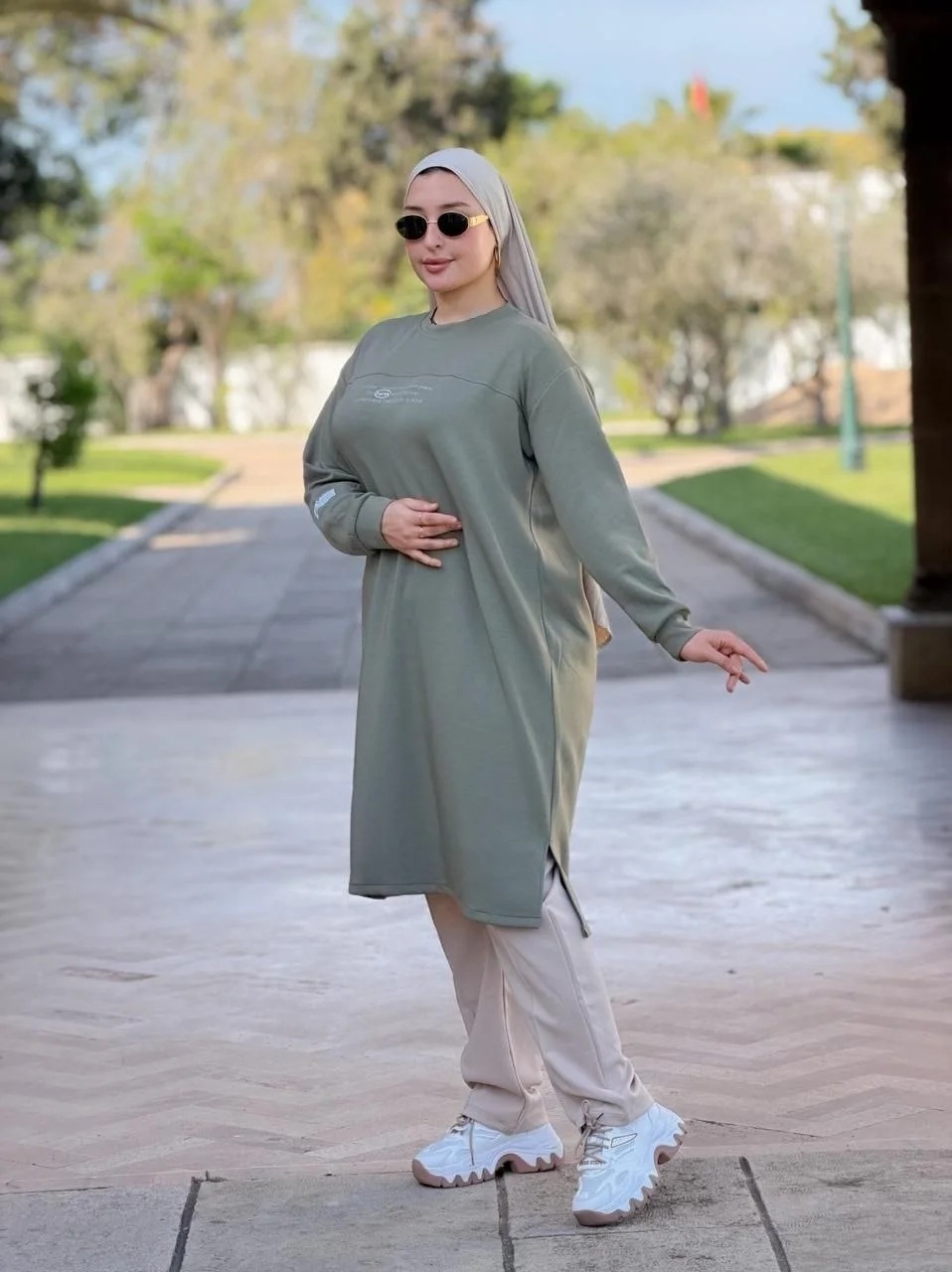 🌸 طقم الربيع الأنيق: 