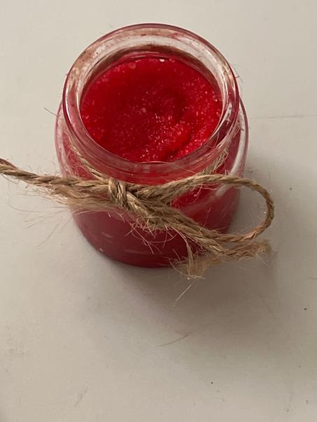 مقشر الشفاه بالعكر الفاسي