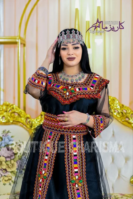 Robe kabyle avec voile en tulle /صدر وردة/