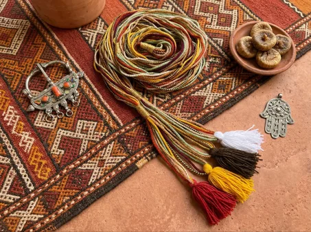 .Ceinture traditionnelle dans des tons terre 4 mètre.