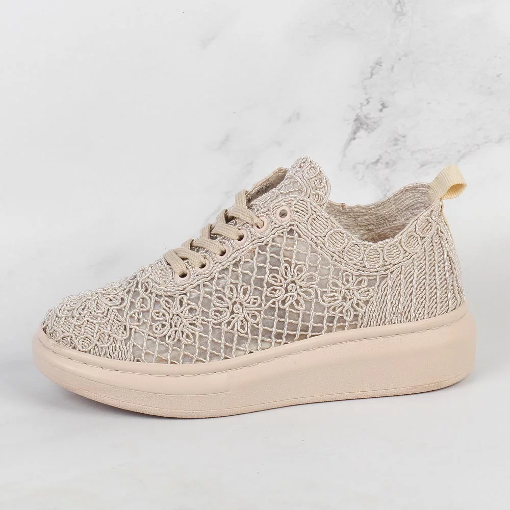 Chaussures de sport beiges aérées pour femmes