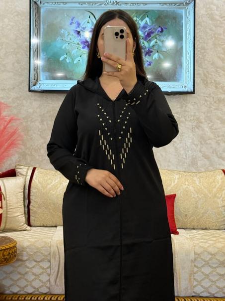 جلابة كريب مطروزة برشمان