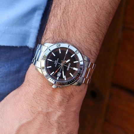 كاسيو ساعة عملية كاجوال جلد اسود للرجال - MTP-VD01L-1BVUDF