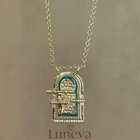 Collier Bab Manssour – Élégance et Symbolisme