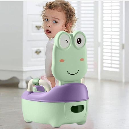 كرسي تدريب الأطفال على استخدام المرحاض مزوّد بمقبضين وفرشاة تنظيف – لون أخضر