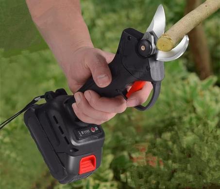 مقص كهربائي لتقليم الأشجار والفواكه بسرعة وسهولة