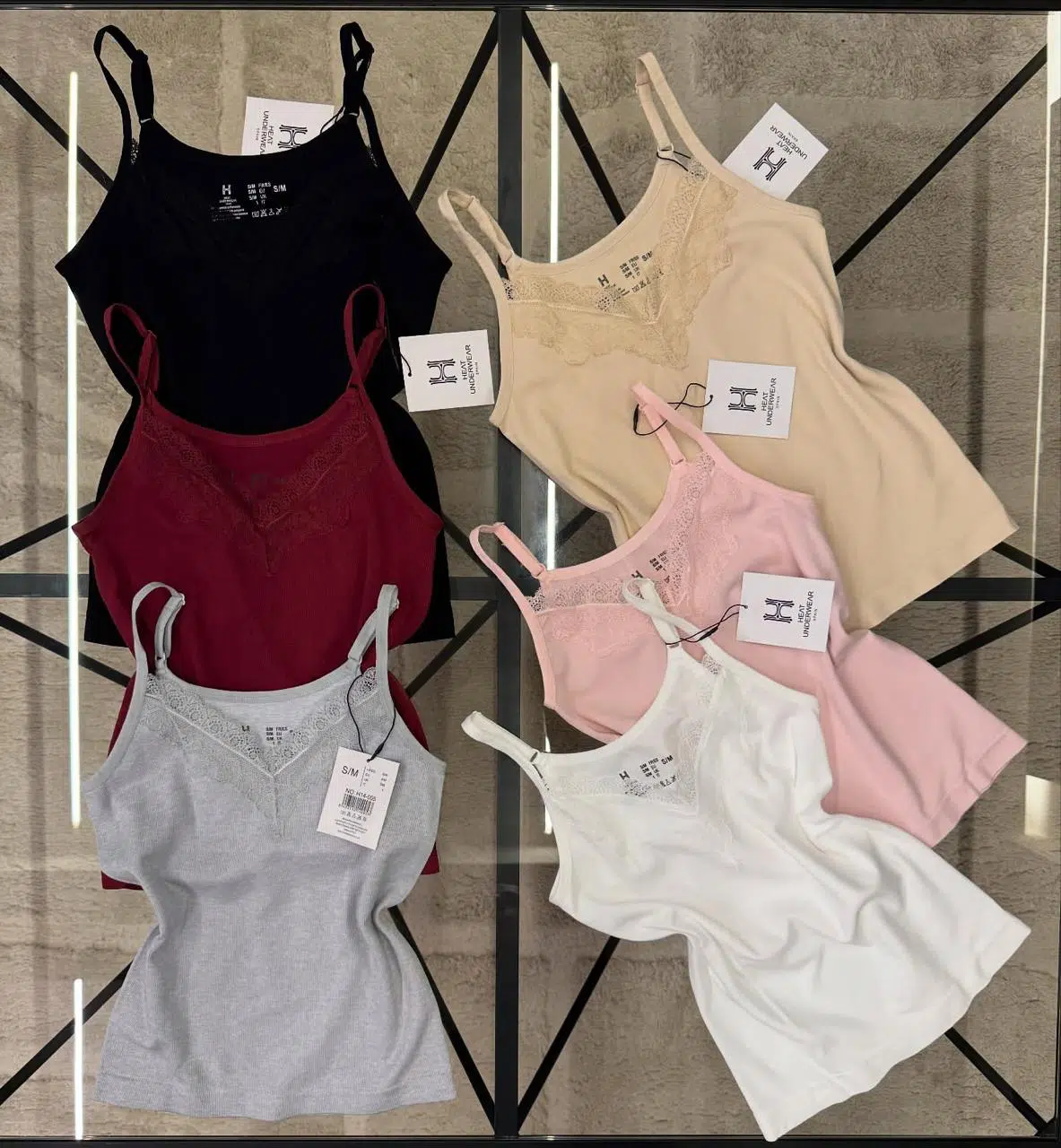 Débardeur en dentelle de la marque HEAT UNDERWEAR