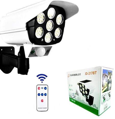 مصباح الطاقة الشمسية على شكل كاميرا مراقبة