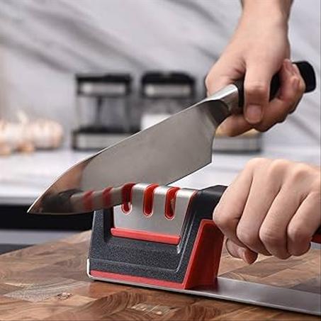 aiguiseur de couteaux (مبراة سكاكين)