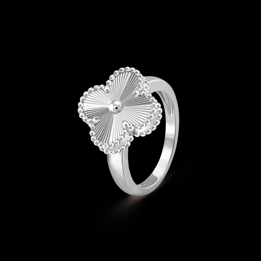 Bague Van cleef en acier inoxydable