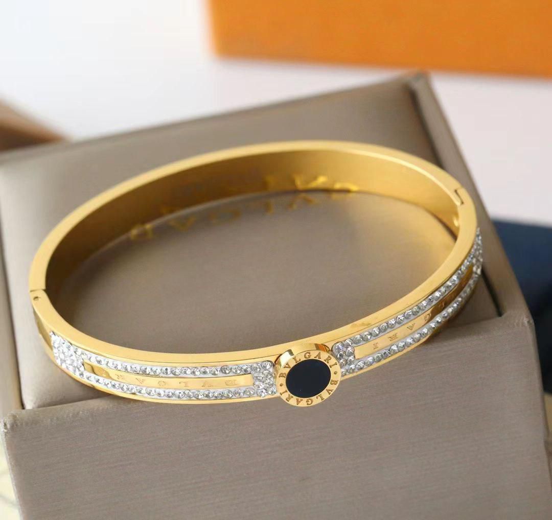 Bracelet Bvlgari avec strass en acier inoxydable