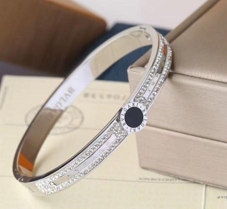 Bracelet Bvlgari avec strass en acier inoxydable