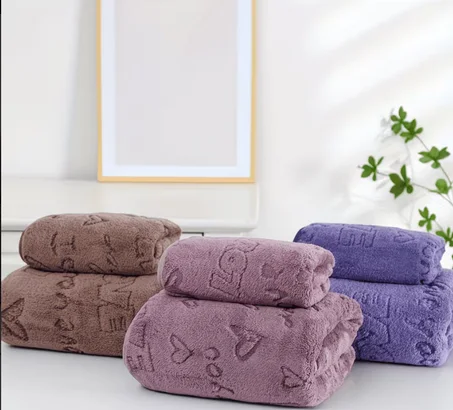 طقم مناشف فاخرة بجودة فندقية