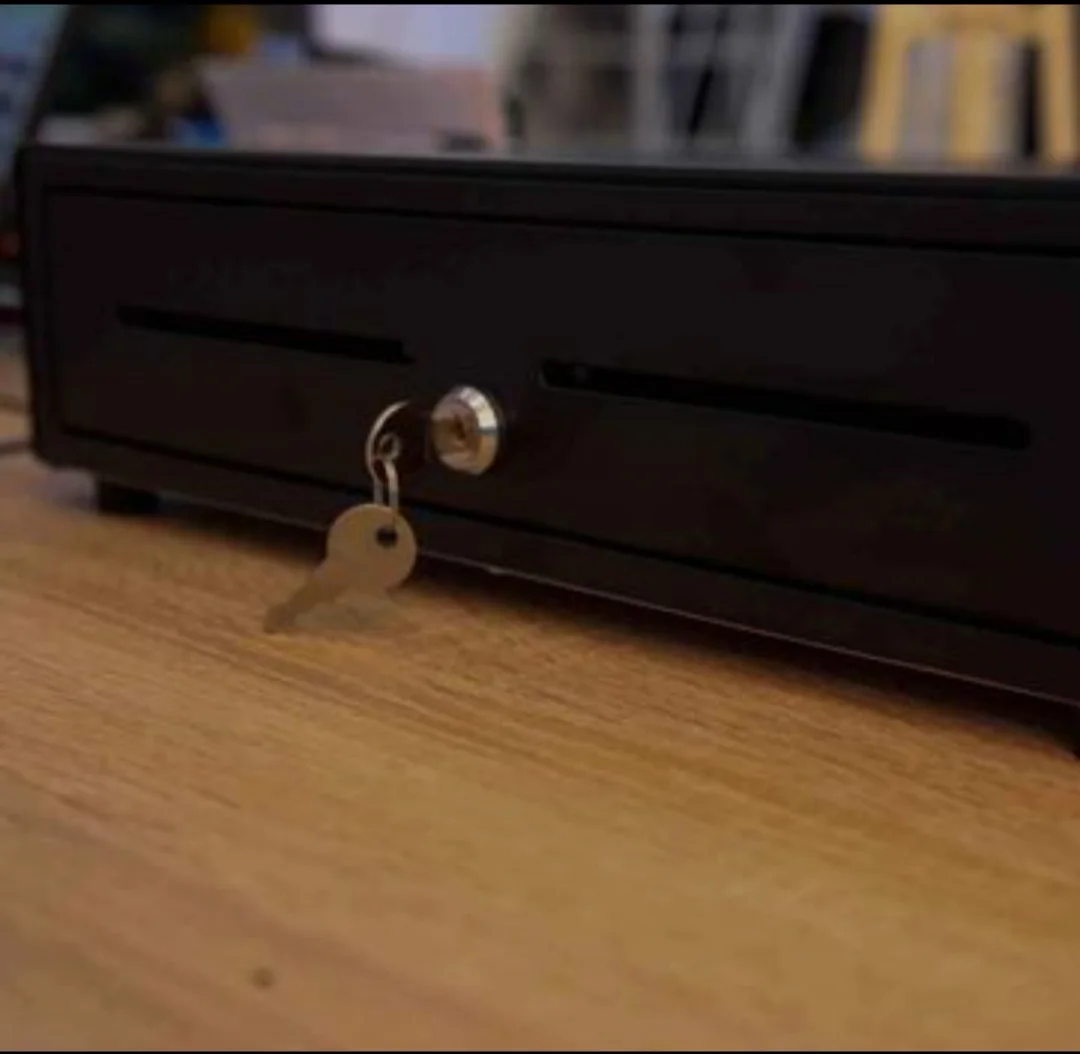 درج أوتوماتيكي فولادي، الحجم الكبير (6KG) لحماية وتنظيم أموالك”