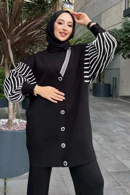 ملابس نسائية