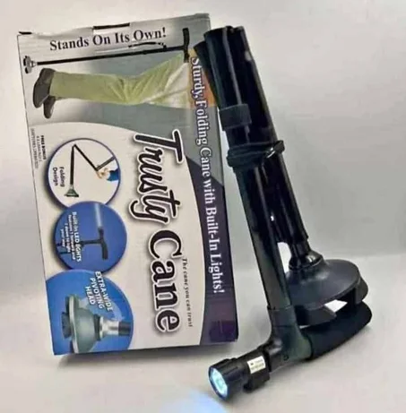 🦯✨ عكاز طبي ذكي بمصباح مدمج