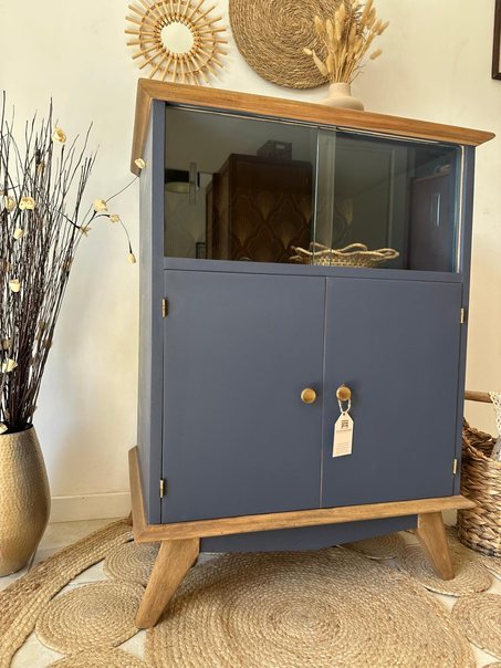 Marius. Buffet bas rétro chic, piètement scandinave ❌Adopté❌