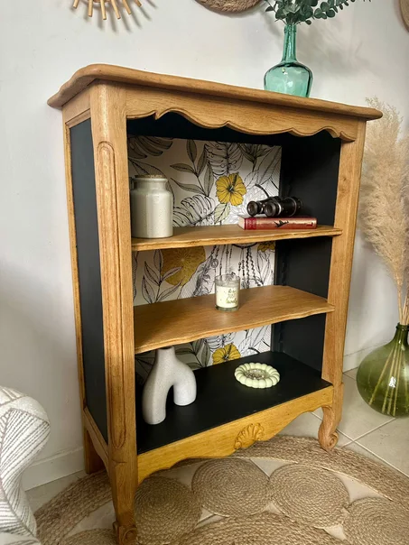 Ernest. Bibus en bois brut et noir revalorisé