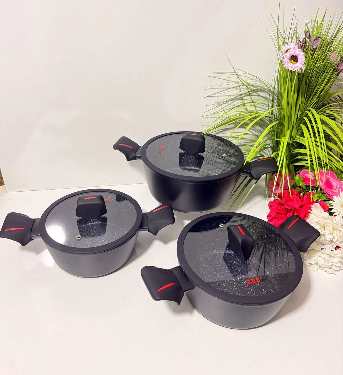 Set de Casseroles DONNOR – 3 Pots Antiadhésifs avec Couvercles en Verre