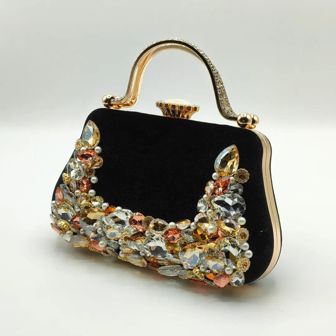 حقيبة سهرة فاخرة مرصعة بالكريستال – Velvet Luxury Handbag