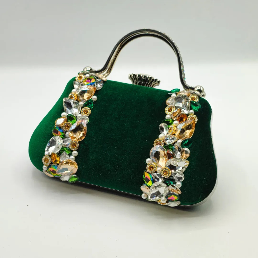 حقيبة سهرة فاخرة مرصعة بالكريستال – Velvet Luxury Handbag