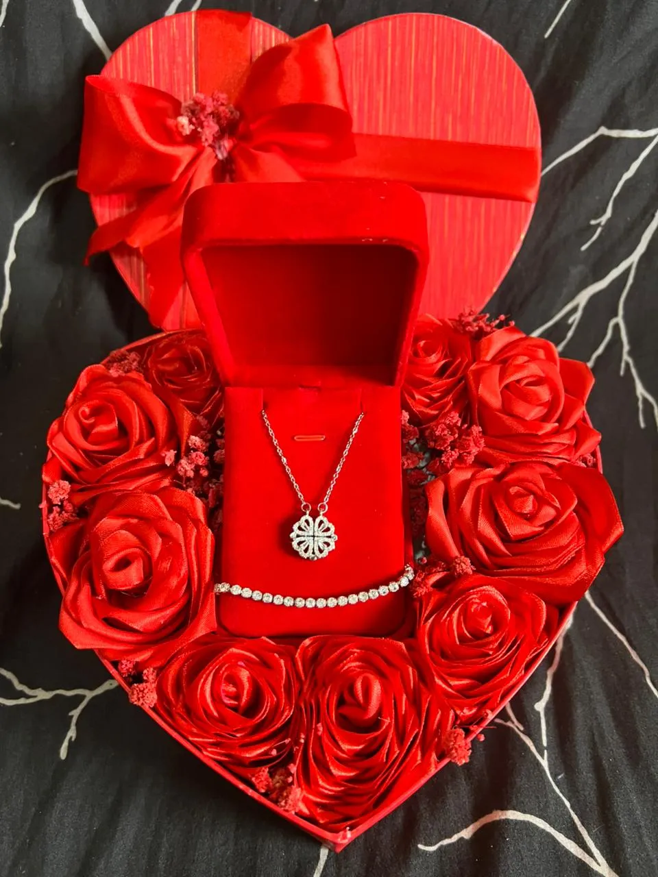 علبة الهدية الفاخرة