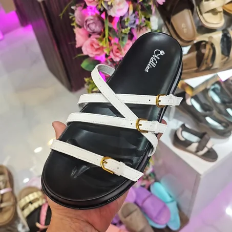صندل نسائي عصري صيفي
