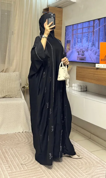 🖤 عباية فاخرة بتصميم راقٍ 🖤