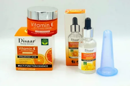 باك العناية بالبشرة من فيتامين س Vitamin C  ( فقط 199درهم تخفيض خاص ل 30 من الزبناء الاوائل)