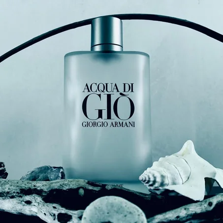 استمتع بإحساس الانتعاش والأناقة مع عطر Acqua di Giò من دار الأزياء العالمية Giorgio Armani.عرض خاص بسعر استثنائي + توصيل سريع لكل الولايات والدفع عند الاستلام، اطلبه الآن