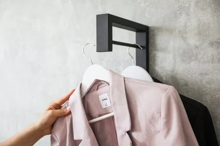 علاقة الحائط الذكية بتصميم عصري أطلب الأن قبل نفاذ الكمية تبقا 8 قطع فقط