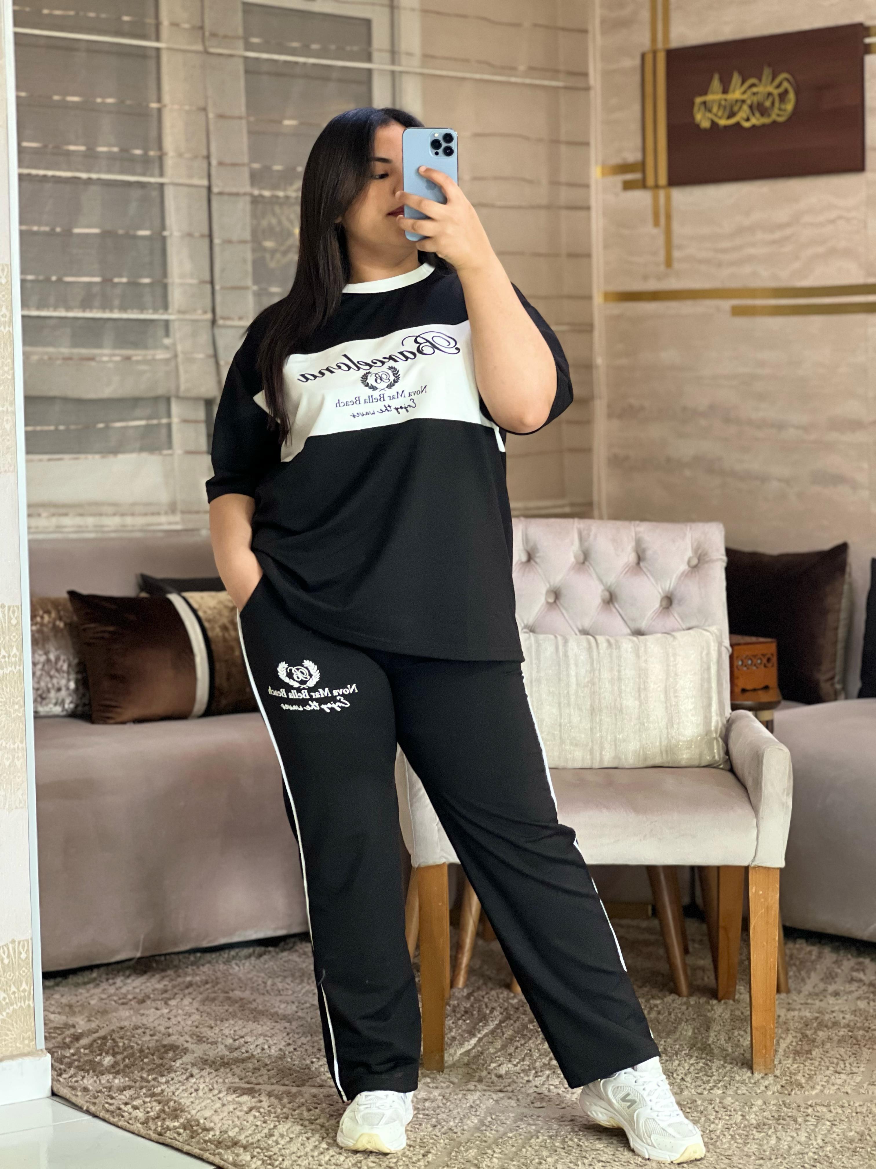 أسود