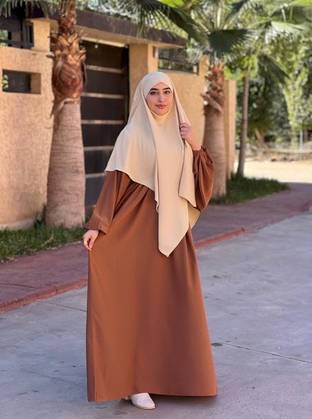 طقم أروى ( كريمي مع البيج )