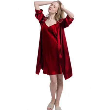 ملابس نسائية