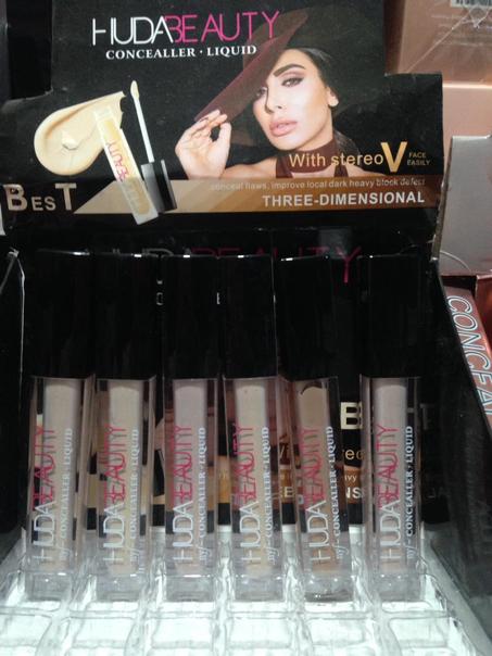 HUDA BEAUTY concealler liquid