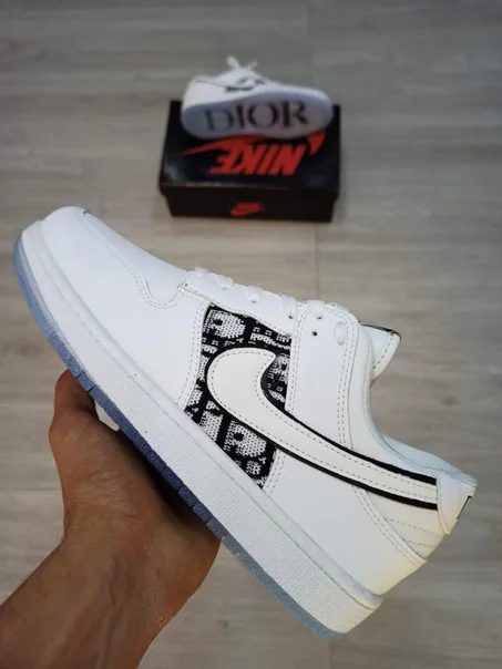 DIOR modèle original blanc